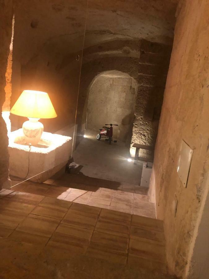 Gli Ipogei Nel Cuore Di Matera Villa Bagian luar foto