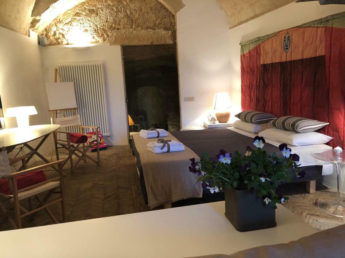 Gli Ipogei Nel Cuore Di Matera Villa Bagian luar foto